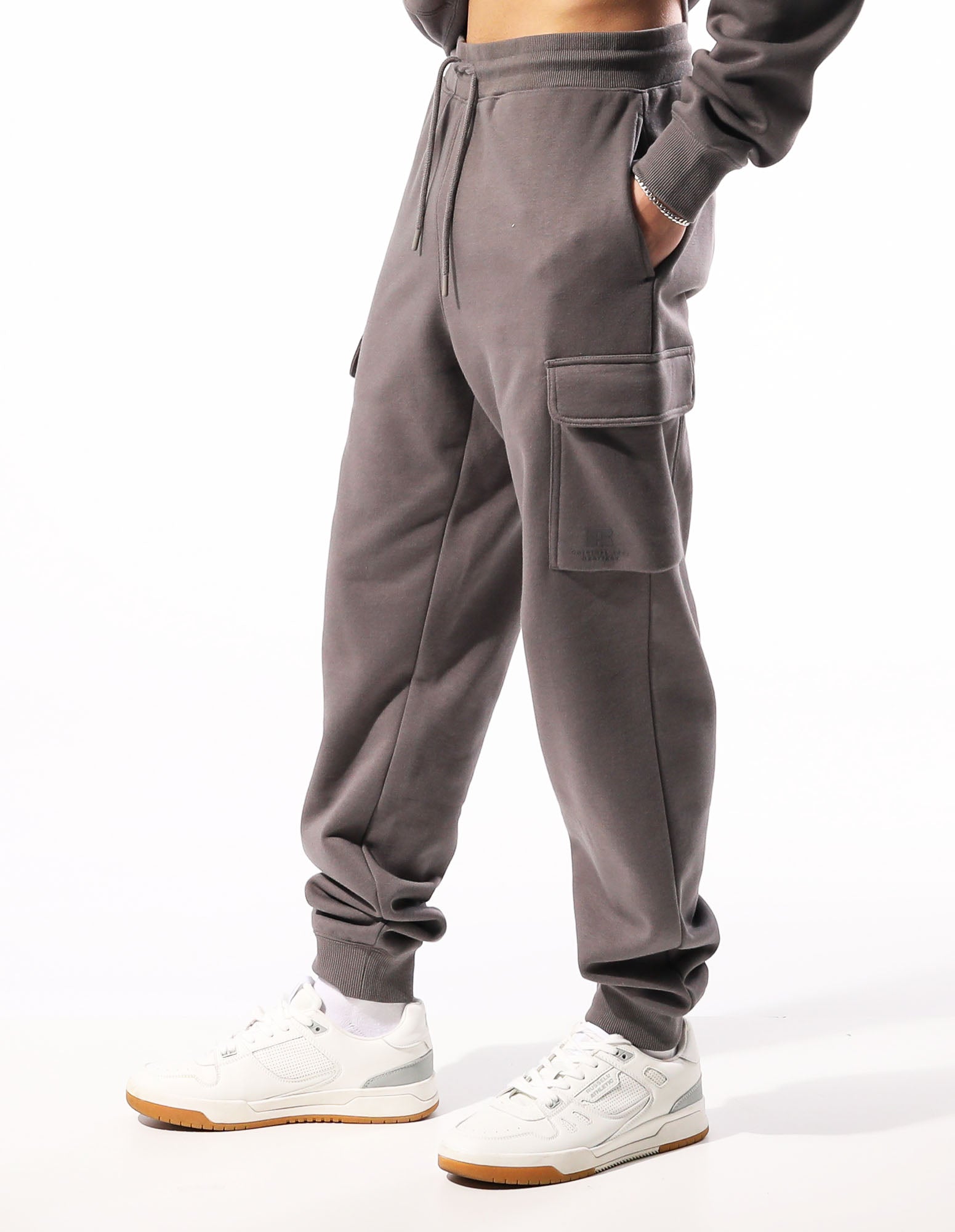 Russell Athletic Australia Men's Brooklyn Cargo Trackpant - Smoke True Since 1902