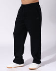 Russell Athletic Australia Men’s Brooklyn Straight Leg Black Trackpant | Russell Athletic True Since 1902