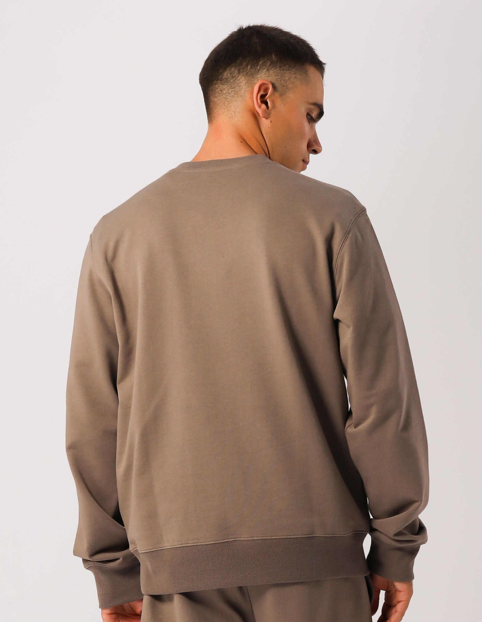 Russell Athletic Australia Men's USA 1902 Crew - Mocha True Since 1902