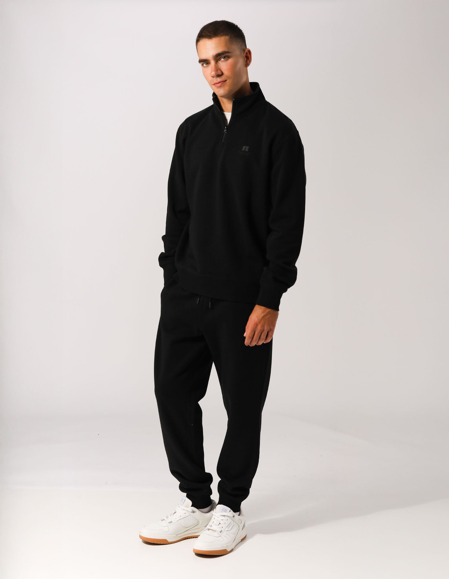 Russell Athletic Australia Men's Brooklyn Quarter Zip - Black True Since 1902