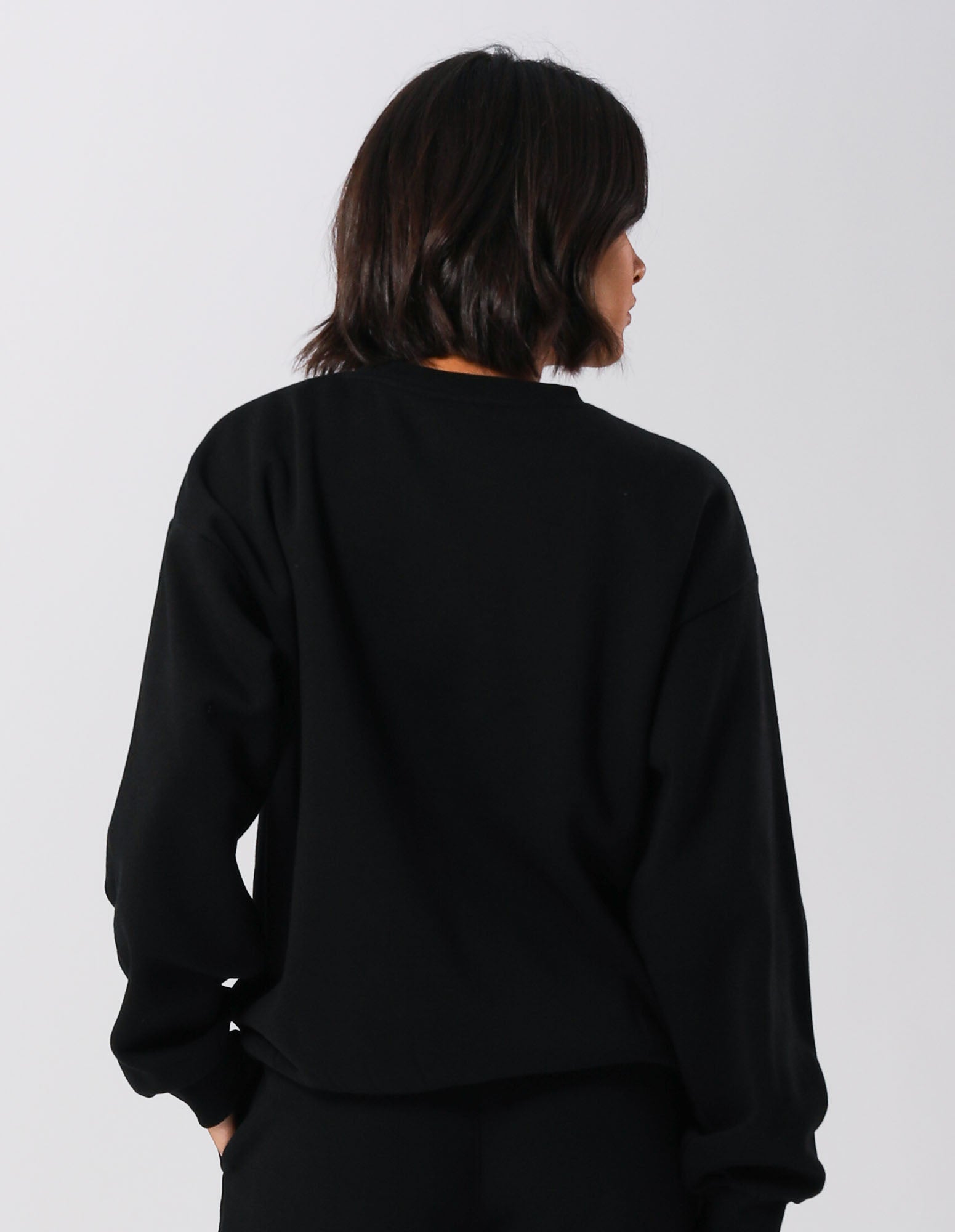 Russell Athletic Australia Women's R Logo Crew - Black True Since 1902