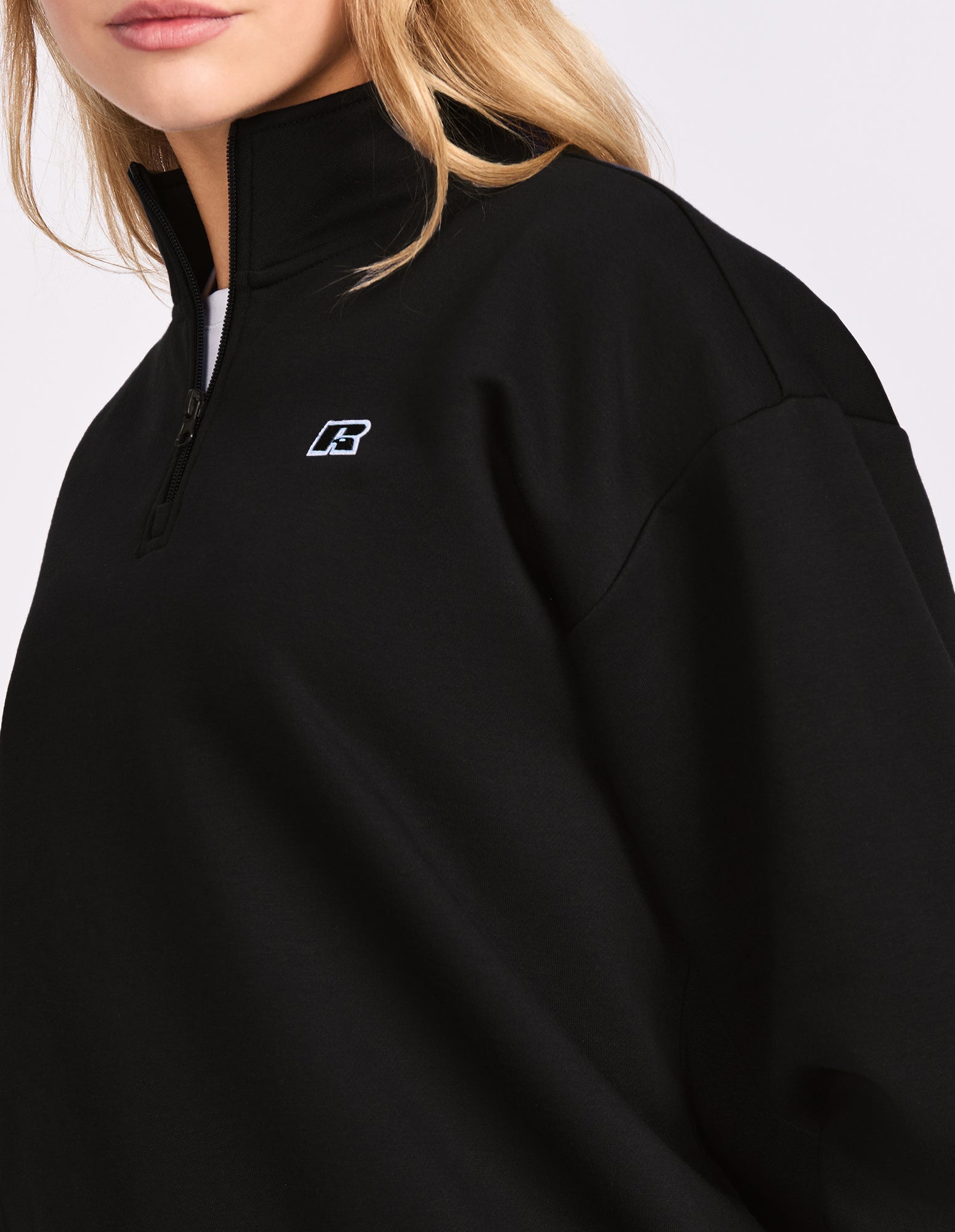 R Logo Women's Quarter Zip - Black
