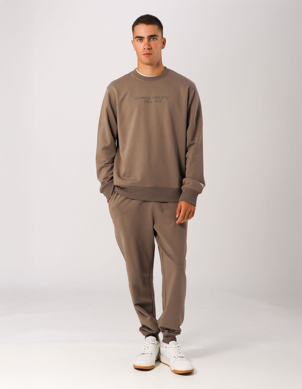 Russell Athletic Australia Men's USA 1902 Cuff Trackpant - Mocha True Since 1902