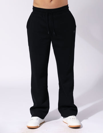 Russell Athletic Australia Men’s Brooklyn Straight Leg Black Trackpant | Russell Athletic True Since 1902