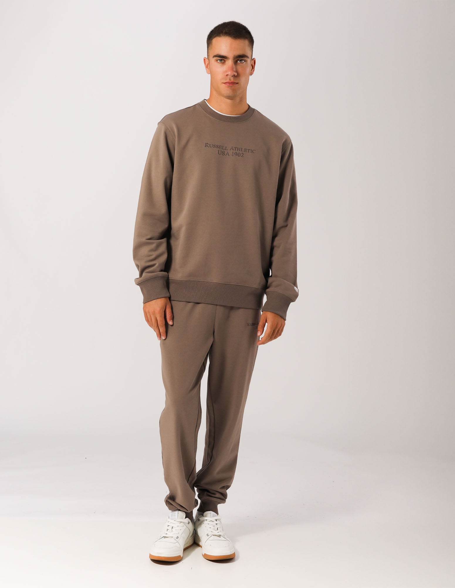 Russell Athletic Australia Men's USA 1902 Crew - Mocha True Since 1902