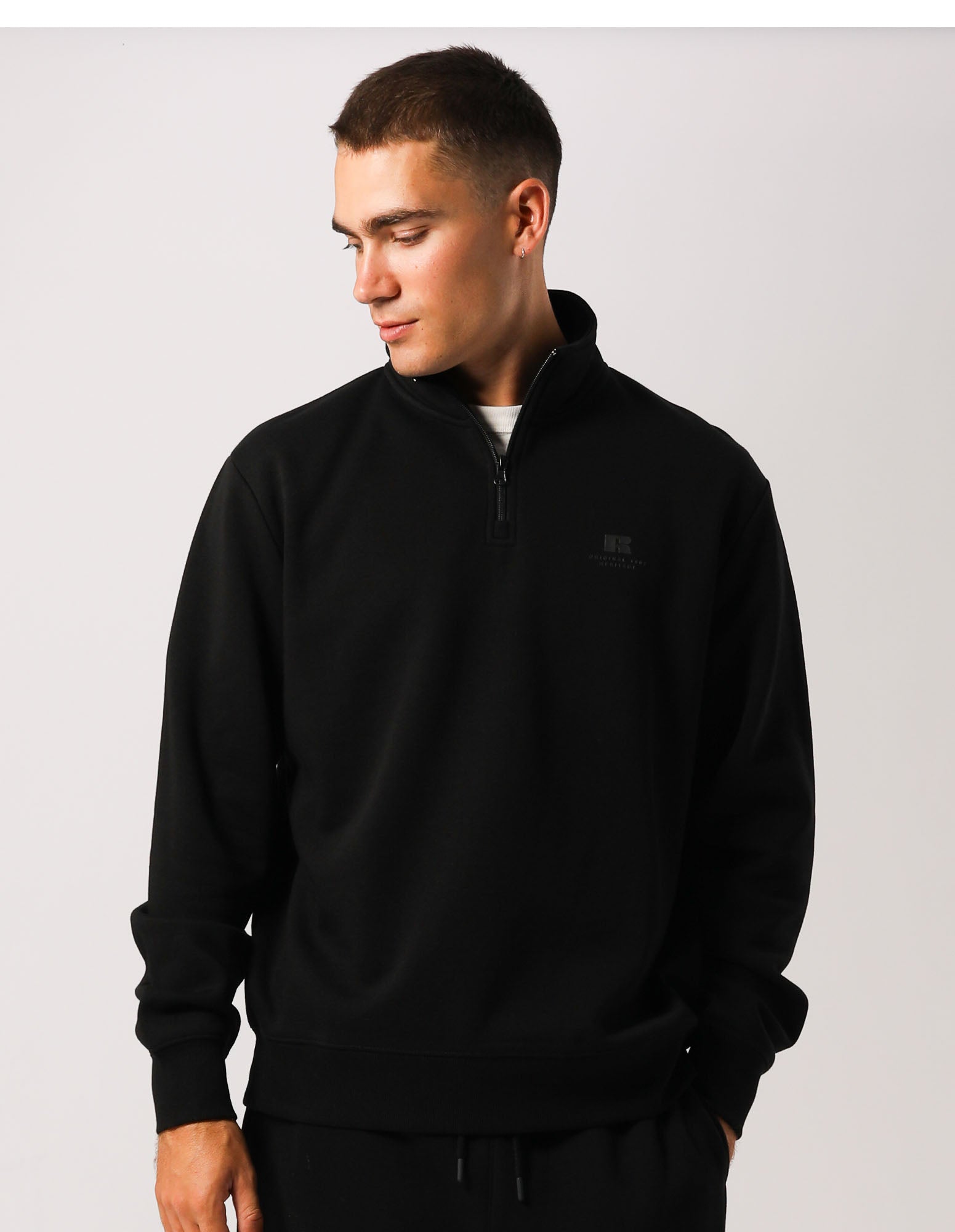 Russell Athletic Australia Men's Brooklyn Quarter Zip - Black True Since 1902