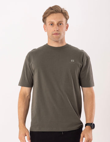Russell Athletic Australia Men's Brooklyn Oversize Tee - Olive True Since 1902