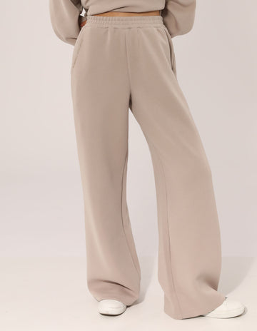 Russell Athletic Australia Women's R Tech Leisure Wide Leg Track Pant - String True Since 1902