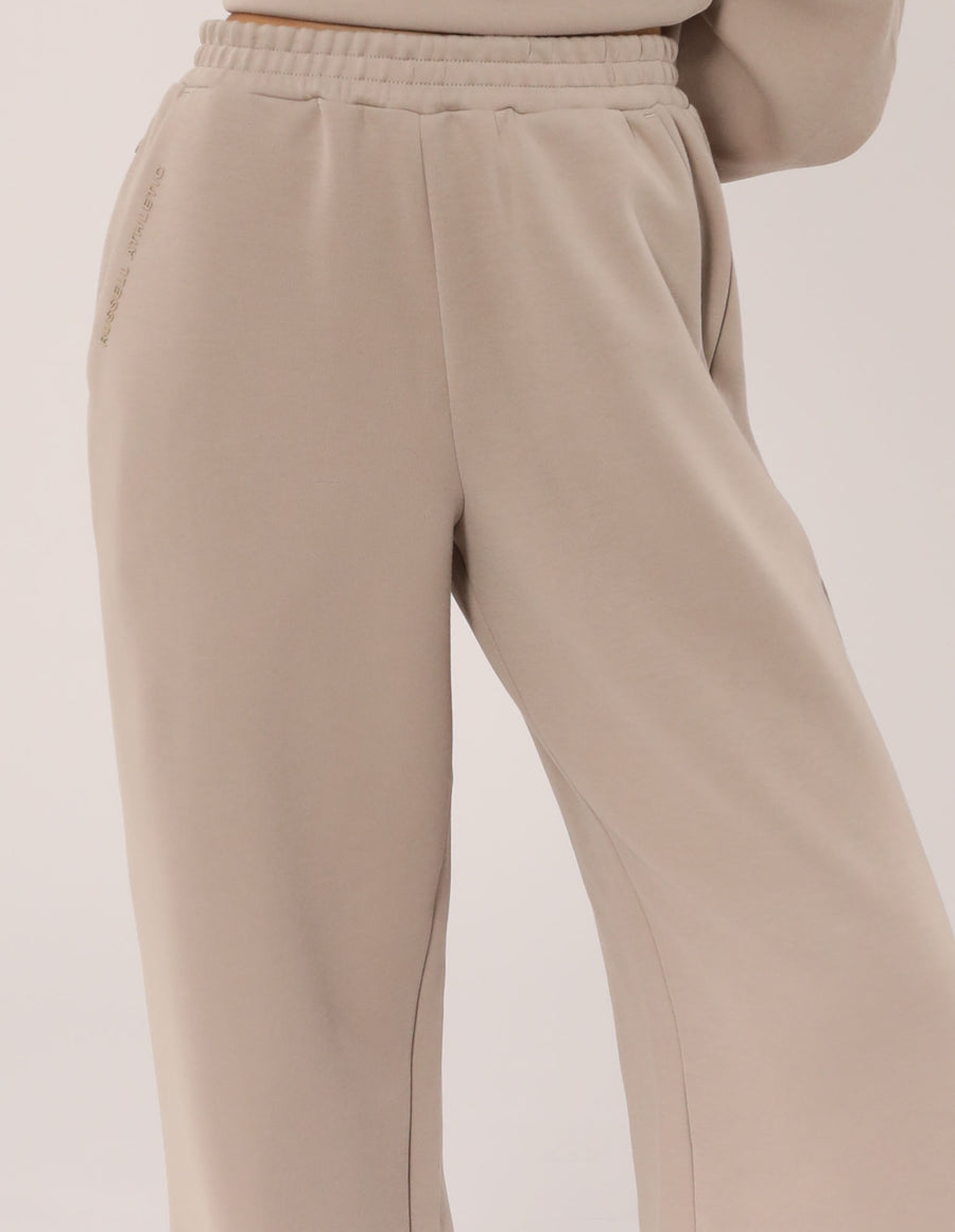 Russell Athletic Australia Women's R Tech Leisure Wide Leg Track Pant - String True Since 1902