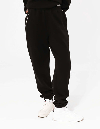 Women's R Tech Leisure Cuff Trackpant - Black