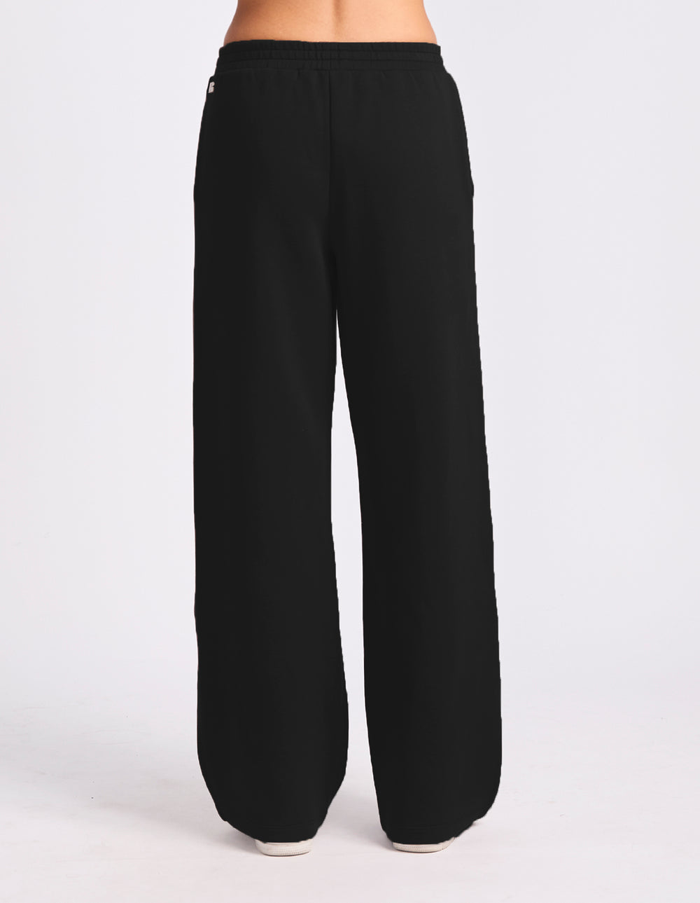 R Tech Leisure Wide Leg Women's Track Pant